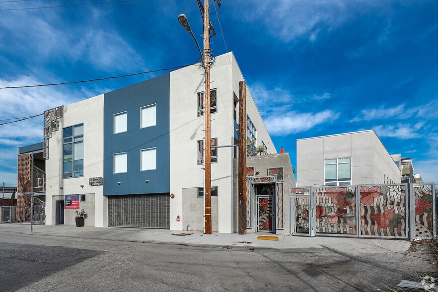 2256 Barry Ave, Los Angeles, CA for lease - Building Photo - Image 3 of 33