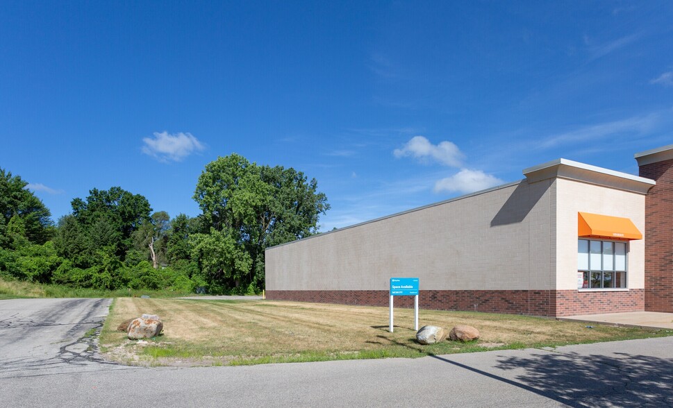 3165 Alpine Ave NW, Walker, MI for lease - Building Photo - Image 1 of 8