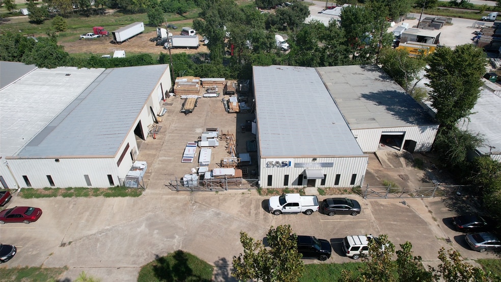 10038 Talley Ln, Houston, TX à louer - Photo du bâtiment - Image 1 de 7