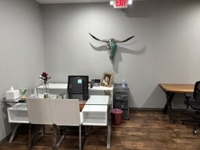 3216 W Arkansas Ln, Dalworthington Gardens, TX for lease Interior Photo- Image 2 of 6