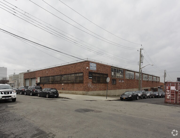 54-60 46th St, Maspeth, NY à louer - Photo du bâtiment - Image 2 de 9