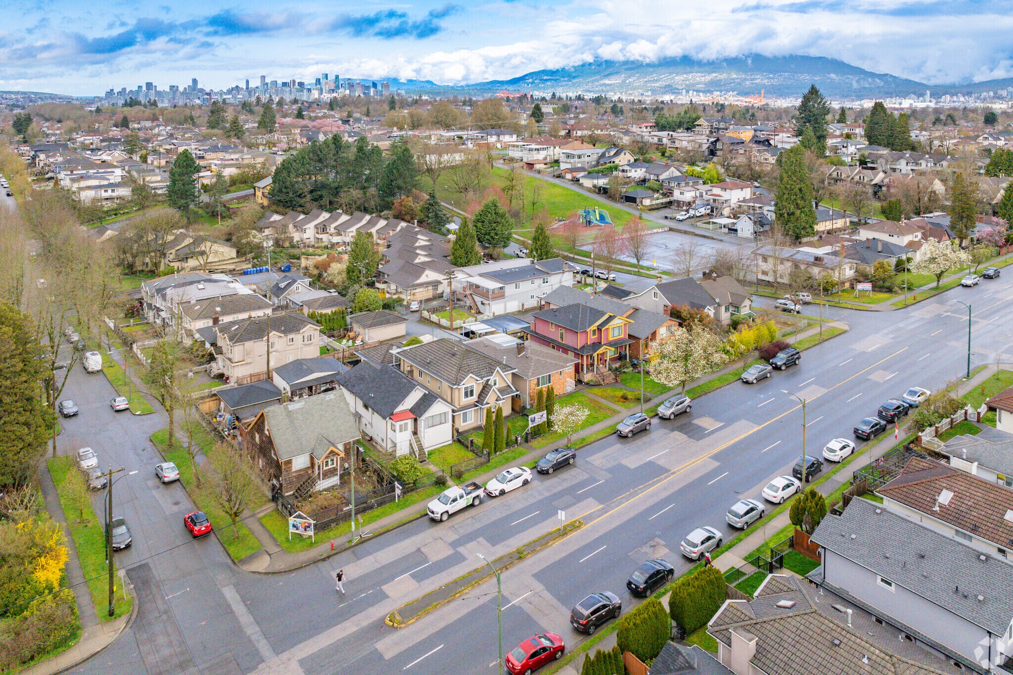 2387 Renfrew St, Vancouver, BC for sale Primary Photo- Image 1 of 3