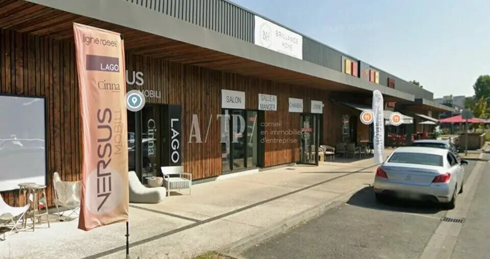 Retail in Mérignac for lease Building Photo- Image 1 of 5