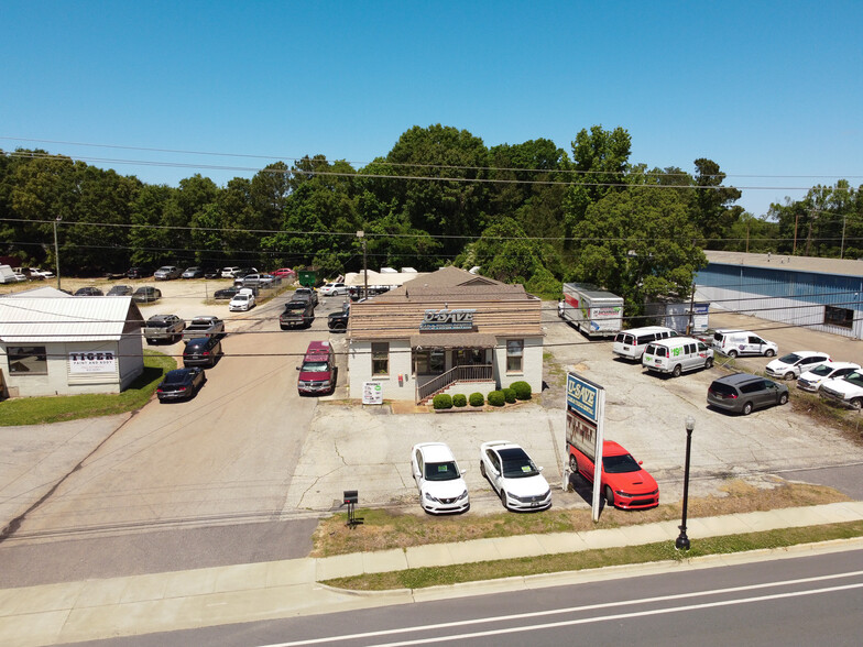 1203 Opelika Rd, Auburn, AL for sale - Primary Photo - Image 1 of 5