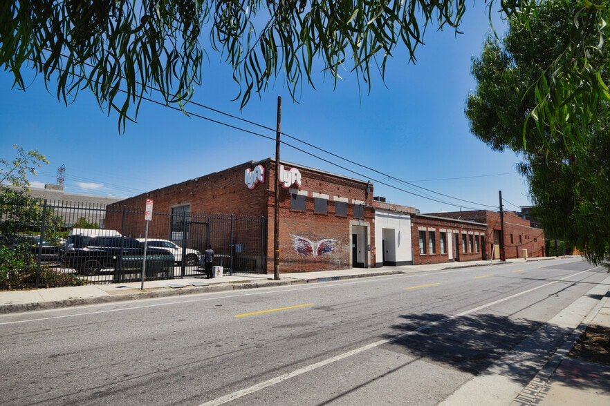 650 S Santa Fe Ave, Los Angeles, CA for lease - Building Photo - Image 2 of 10