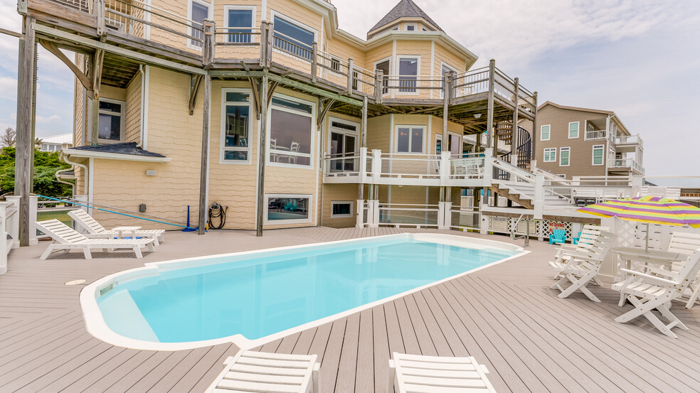 8529 Ocean View Dr, Emerald Isle, NC à vendre - Photo du b timent - Image 3 de 83