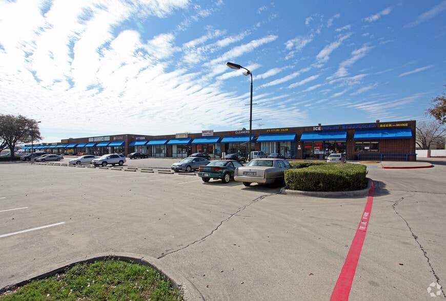 940 E Belt Line Rd, Richardson, TX à louer - Photo du bâtiment - Image 2 de 4