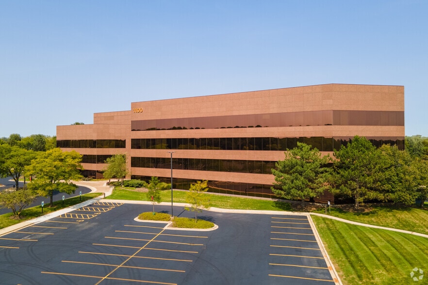 1100 W Lake Cook Rd, Buffalo Grove, IL à vendre - Photo du bâtiment - Image 3 de 10