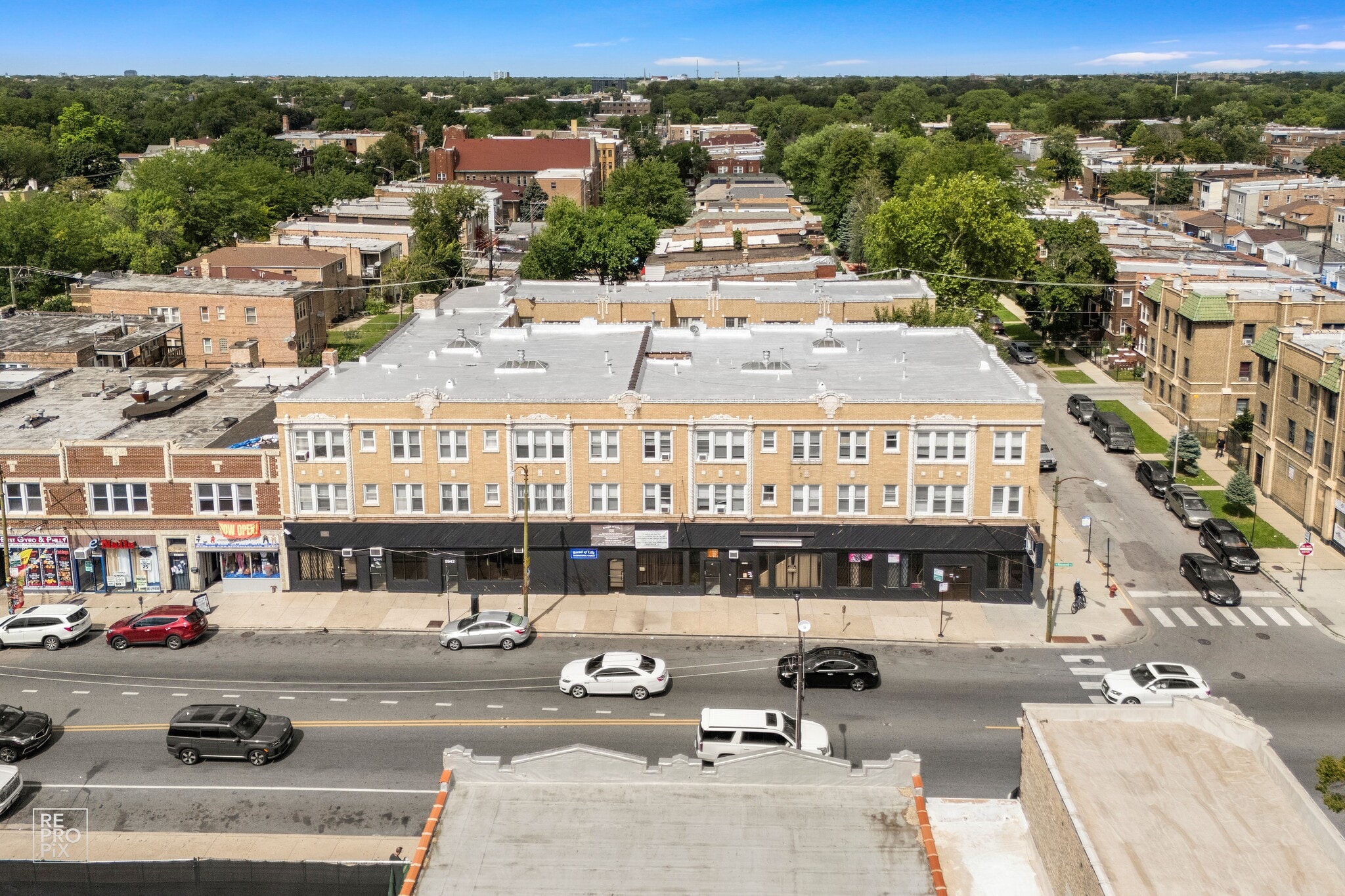 5944-5946 W Roosevelt Rd, Chicago, IL for sale Building Photo- Image 1 of 11