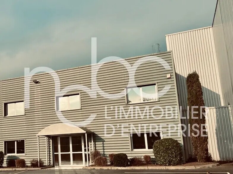 Industrial in Lozanne for sale - Building Photo - Image 3 of 25