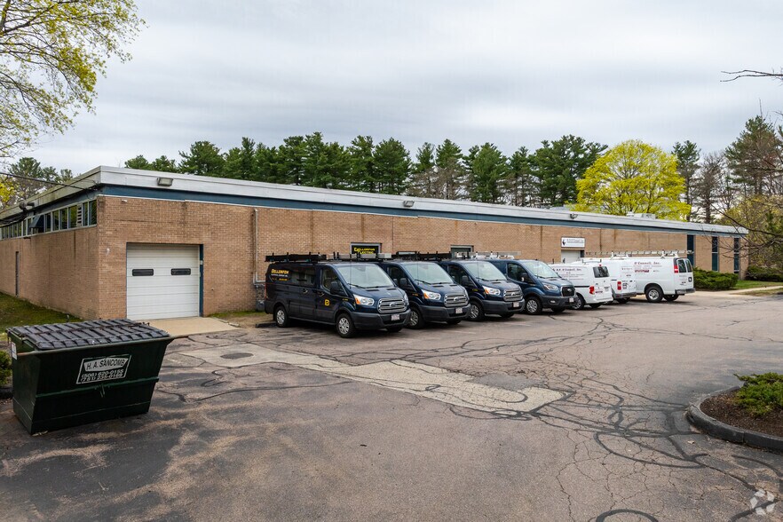 3 Huron Dr, Natick, MA à louer - Photo du bâtiment - Image 3 de 5