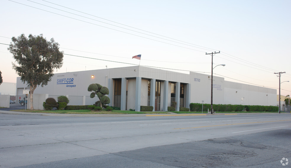 15700 S Figueroa St, Gardena, CA à louer - Photo principale - Image 1 de 11