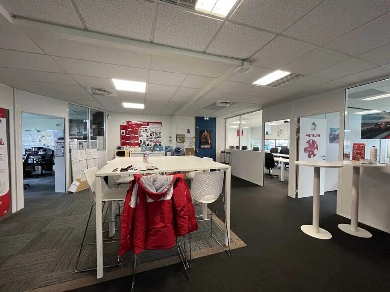 Office in Mérignac for lease - Interior Photo - Image 3 of 10