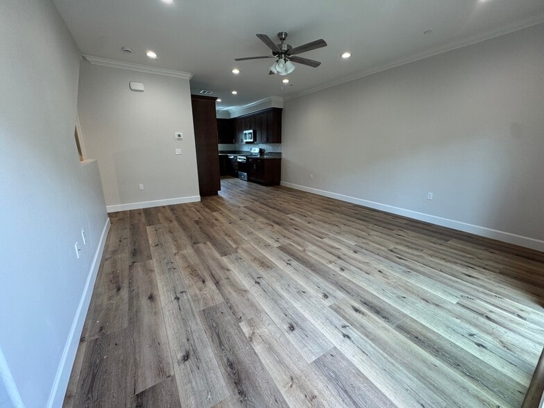 116 Bundeson Dr, Hollister, CA for sale - Building Photo - Image 3 of 18