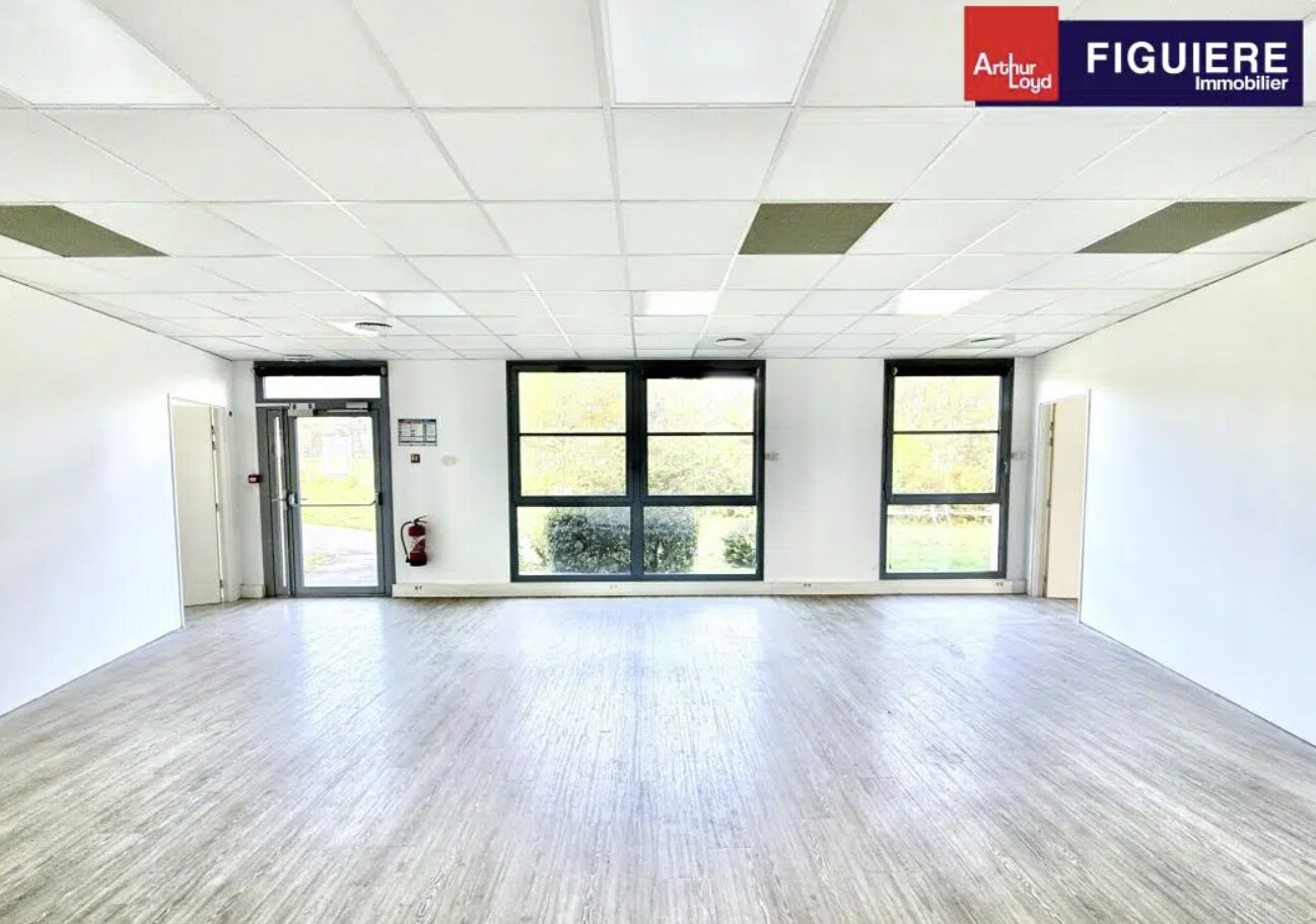 Office in Aix-en-Provence for lease Interior Photo- Image 1 of 8