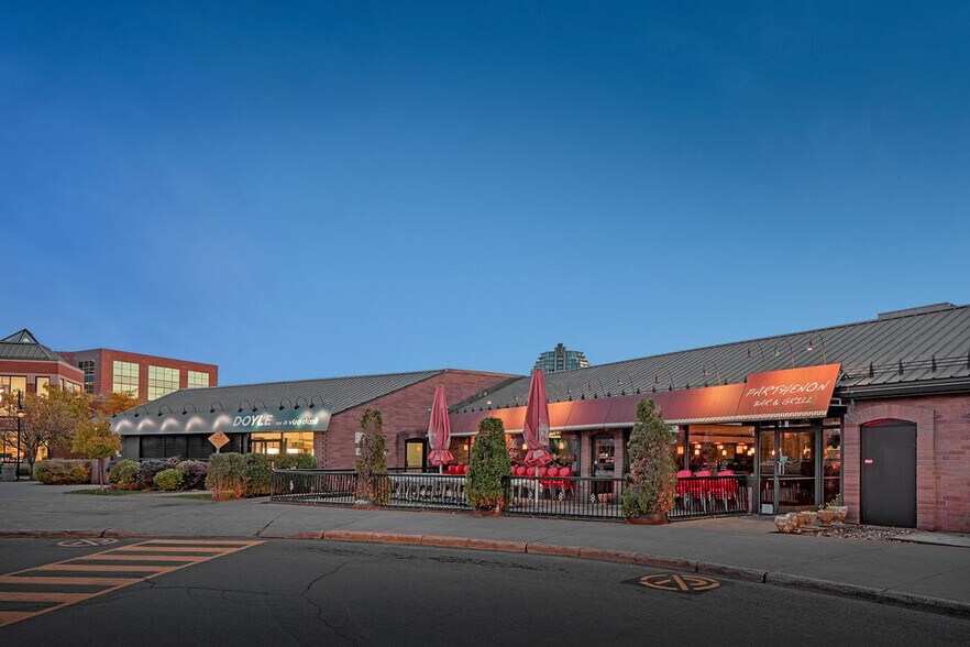 40 Pl du Commerce, Montréal, QC à louer - Photo du bâtiment - Image 3 de 9