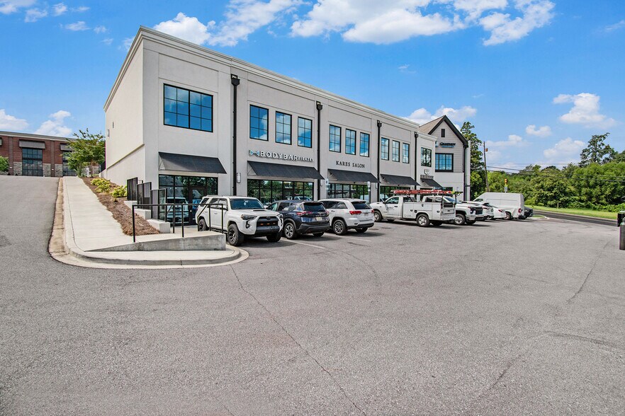 4317 Dolly Ridge Rd, Birmingham, AL à vendre - Photo du bâtiment - Image 2 de 10