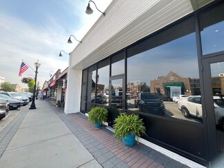 Plus de détails pour 25 N Williams St, Crystal Lake, IL - Commerce de détail à louer