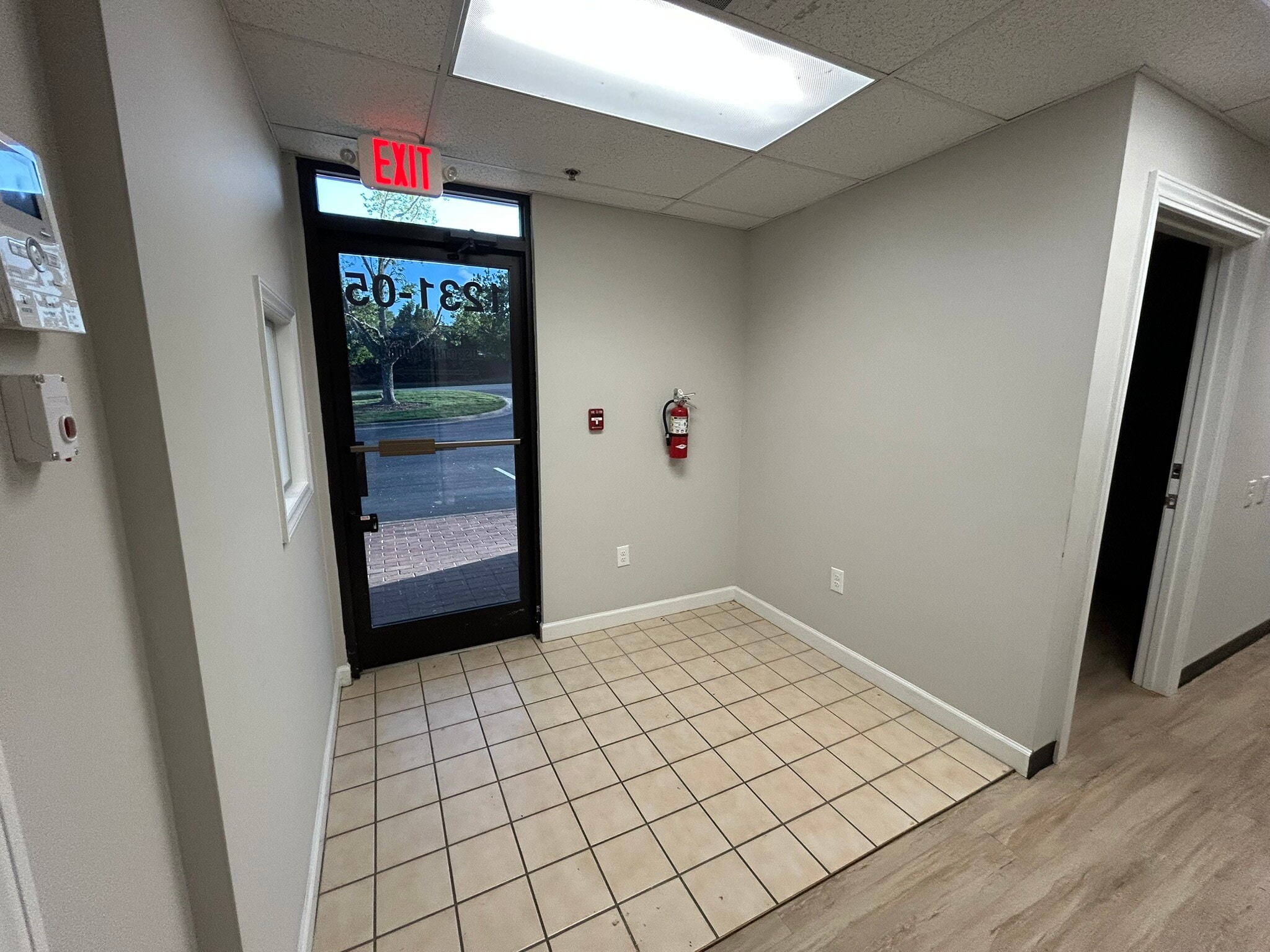 1231 Shields Rd, Kernersville, NC for lease Interior Photo- Image 1 of 9