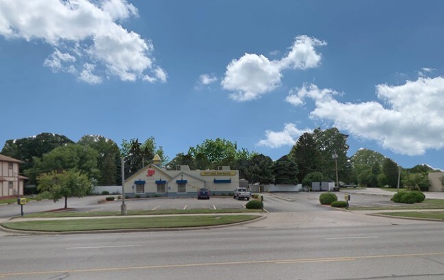 More details for 2412 Woodville Rd, Oregon, OH - Retail for Lease