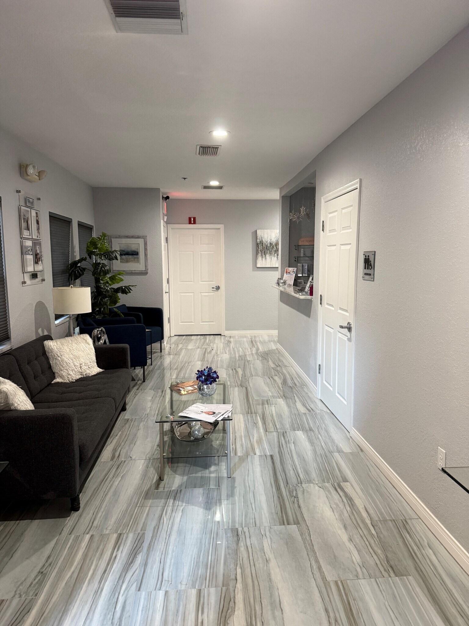 421 Commercial Ct, Venice, FL à louer Photo intérieure- Image 1 de 13