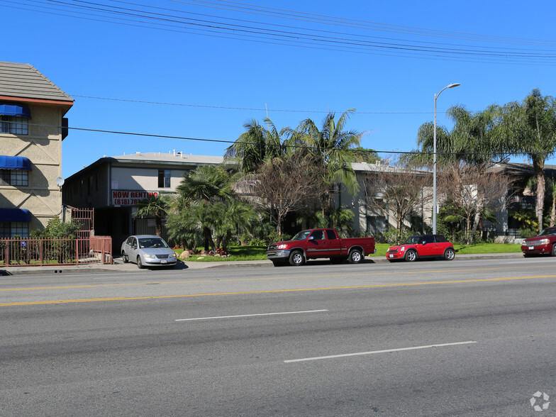 6919 Sepulveda Blvd, Van Nuys, CA à vendre - Photo principale - Image 1 de 1