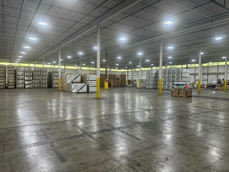 1403 Wheaton Ave, Millville, NJ for lease - Interior Photo - Image 2 of 9