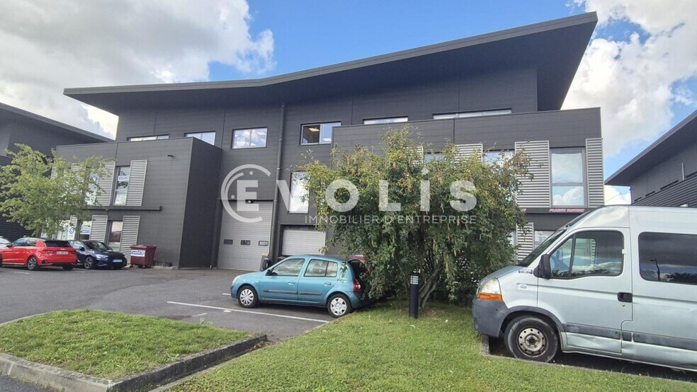 Office in Ferrières-en-Brie for sale - Building Photo - Image 3 of 5
