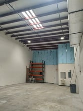 2240-2264 72nd Ave E, Sarasota, FL for lease Interior Photo- Image 2 of 12