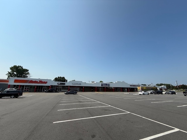 3917-3933 W Gate City Blvd, Greensboro, NC for sale - Building Photo - Image 1 of 6