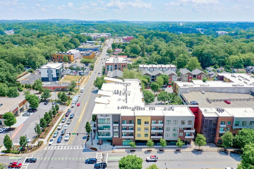 644 N Main St, Greenville, SC à louer - Photo du bâtiment - Image 2 de 3