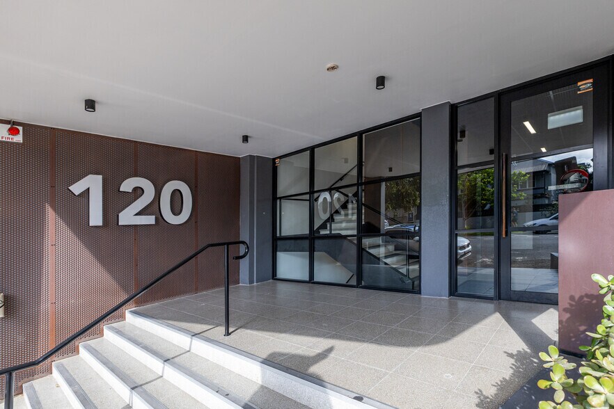 120 Christie St, St Leonards à louer - Photo du bâtiment - Image 2 de 4