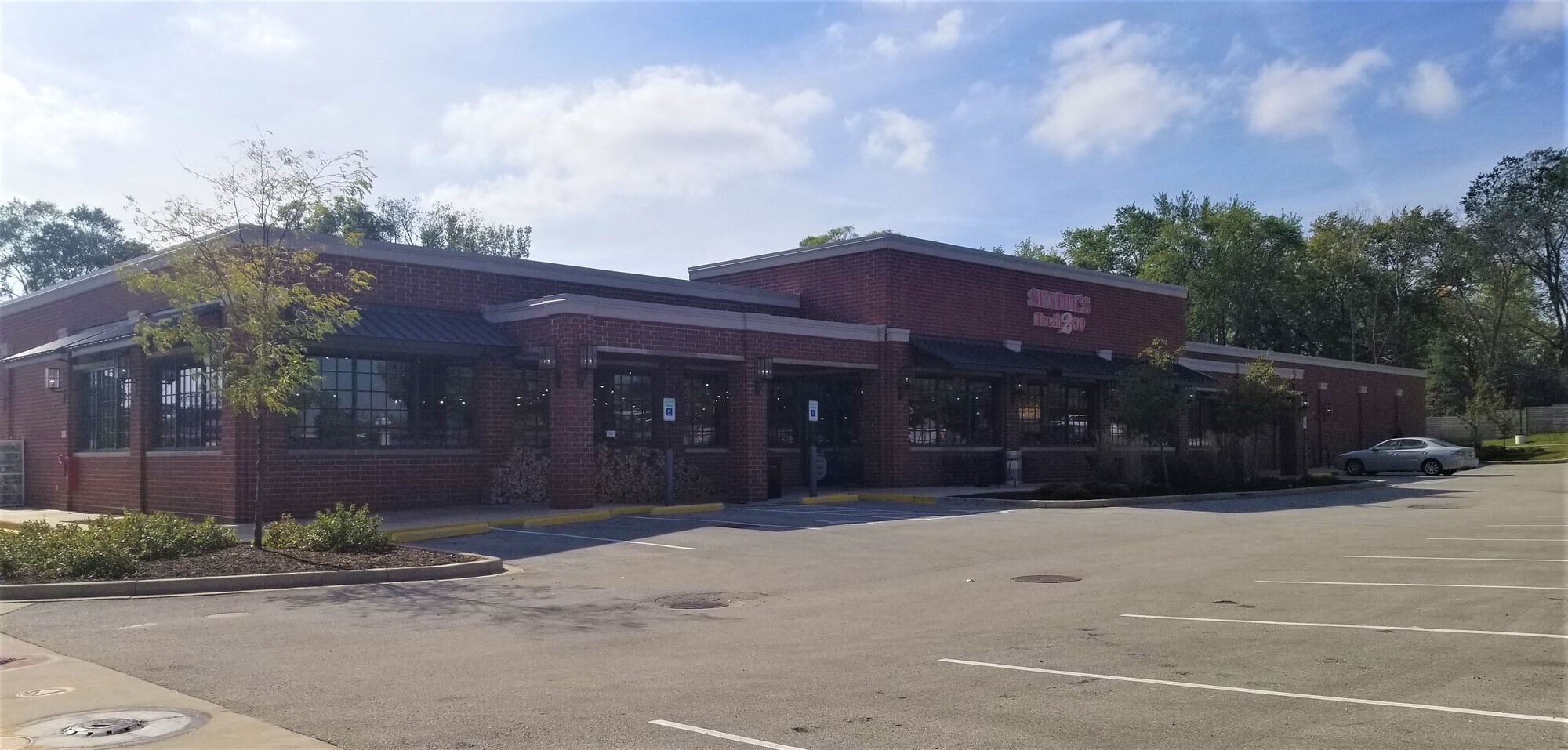 5101 S 108th St, Hales Corners, WI for sale Primary Photo- Image 1 of 5