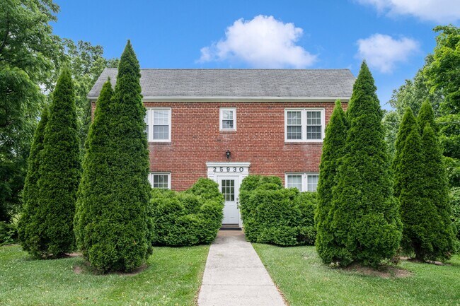 More details for 25930 Ridge Rd, Damascus, MD - Multifamily for Sale