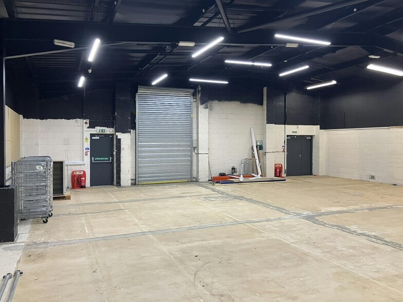 4 Old Station Clos, Shepshed for sale - Building Photo - Image 2 of 9