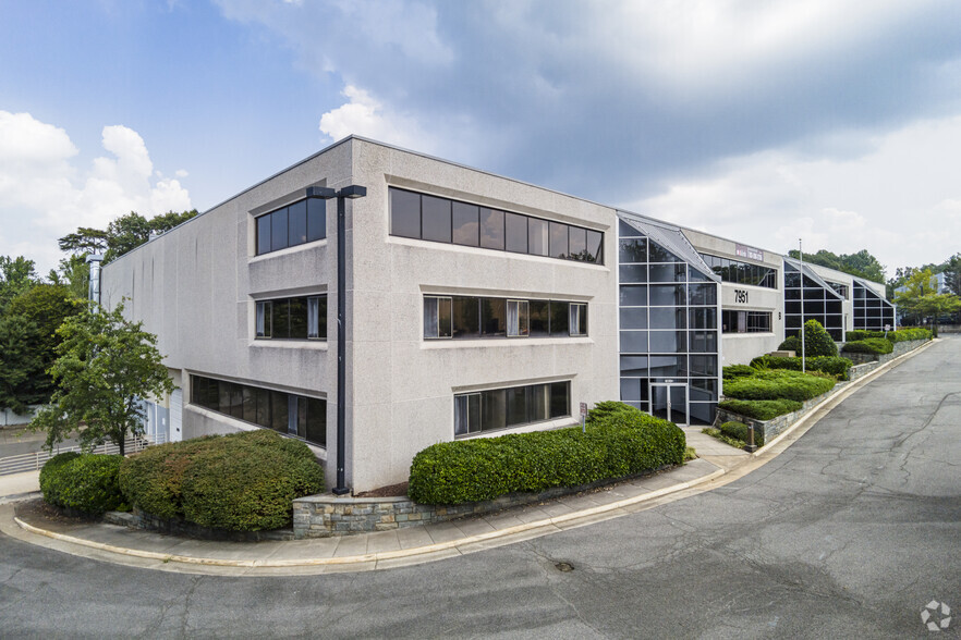 Industriel dans Lorton, VA à vendre - Photo principale - Image 1 de 1