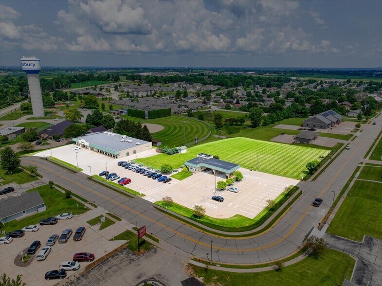 5865 Saratoga Rd, Asbury, IA à vendre - Photo du bâtiment - Image 2 de 13