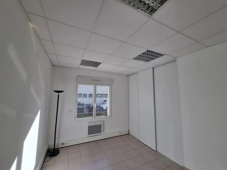 Bureau dans Sainte-Luce-sur-Loire à vendre - Photo intérieure - Image 2 de 10