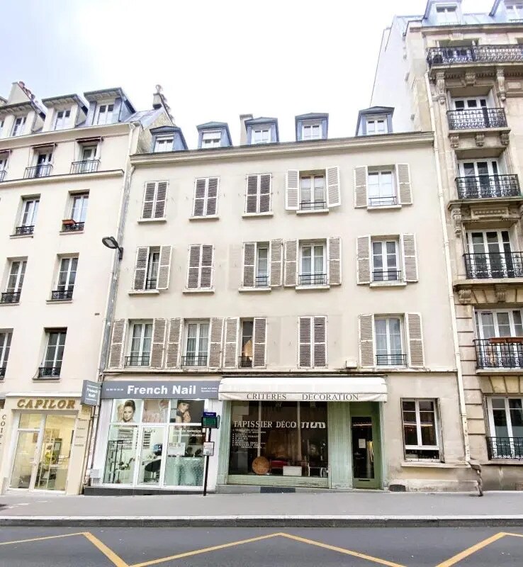 Retail in Paris for lease Building Photo- Image 1 of 3