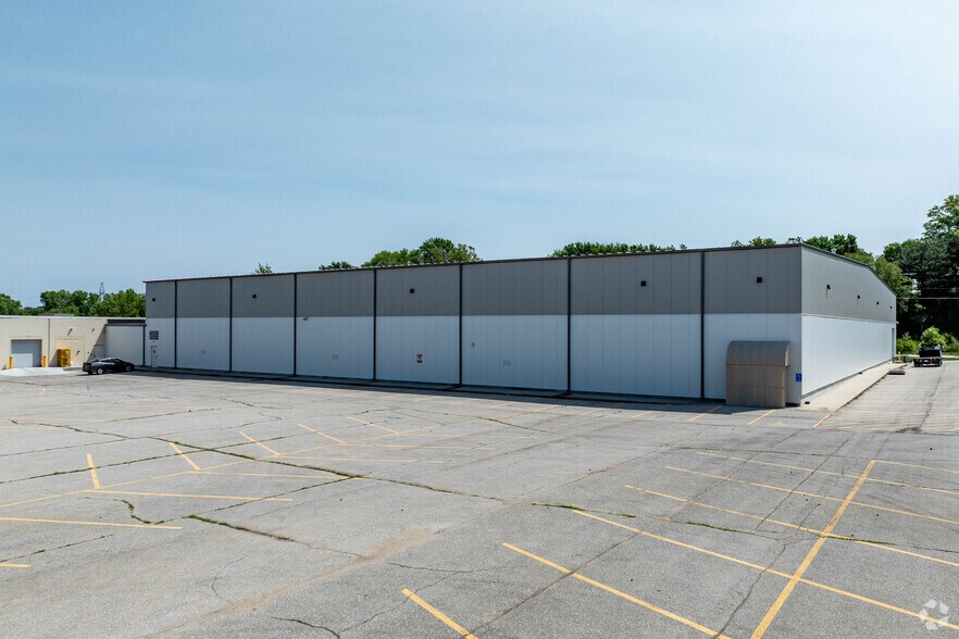4700 S 19th St, Lincoln, NE à louer - Photo du bâtiment - Image 3 de 6