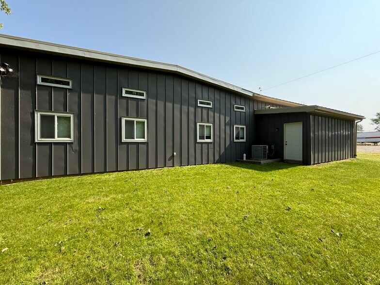 805 Atlantic Ave, Franklin, PA à vendre - Photo du bâtiment - Image 3 de 40