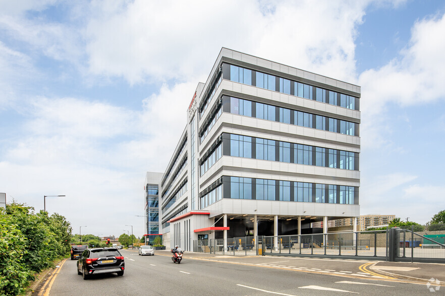 Segro V-Park Grand Union, Wembley for lease - Building Photo - Image 3 of 3