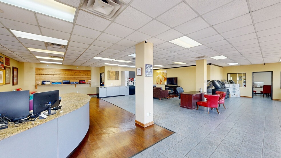 200 SW Regional Airport Blvd, Bentonville, AR for sale - Matterport 3D Scan - Image 3 of 29