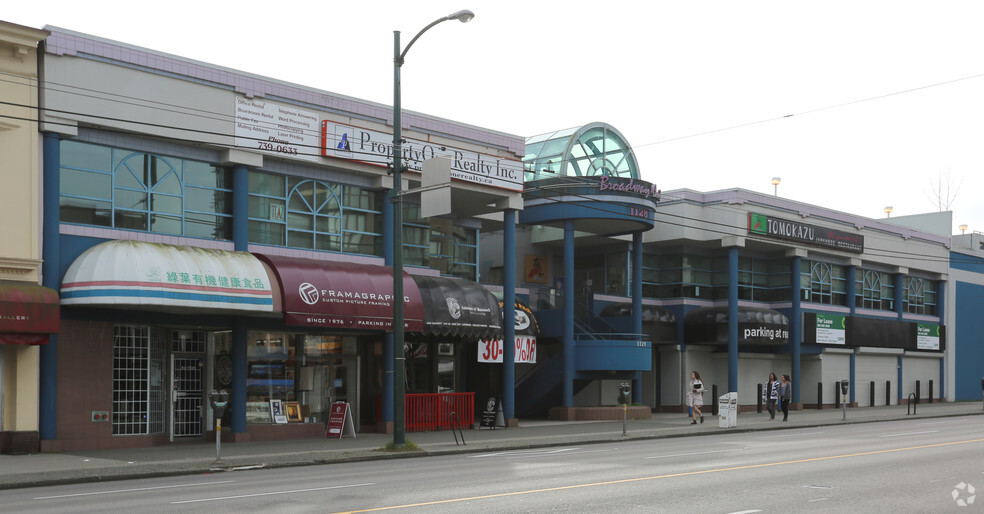 1128 W Broadway, Vancouver, BC à louer - Photo du bâtiment - Image 2 de 23