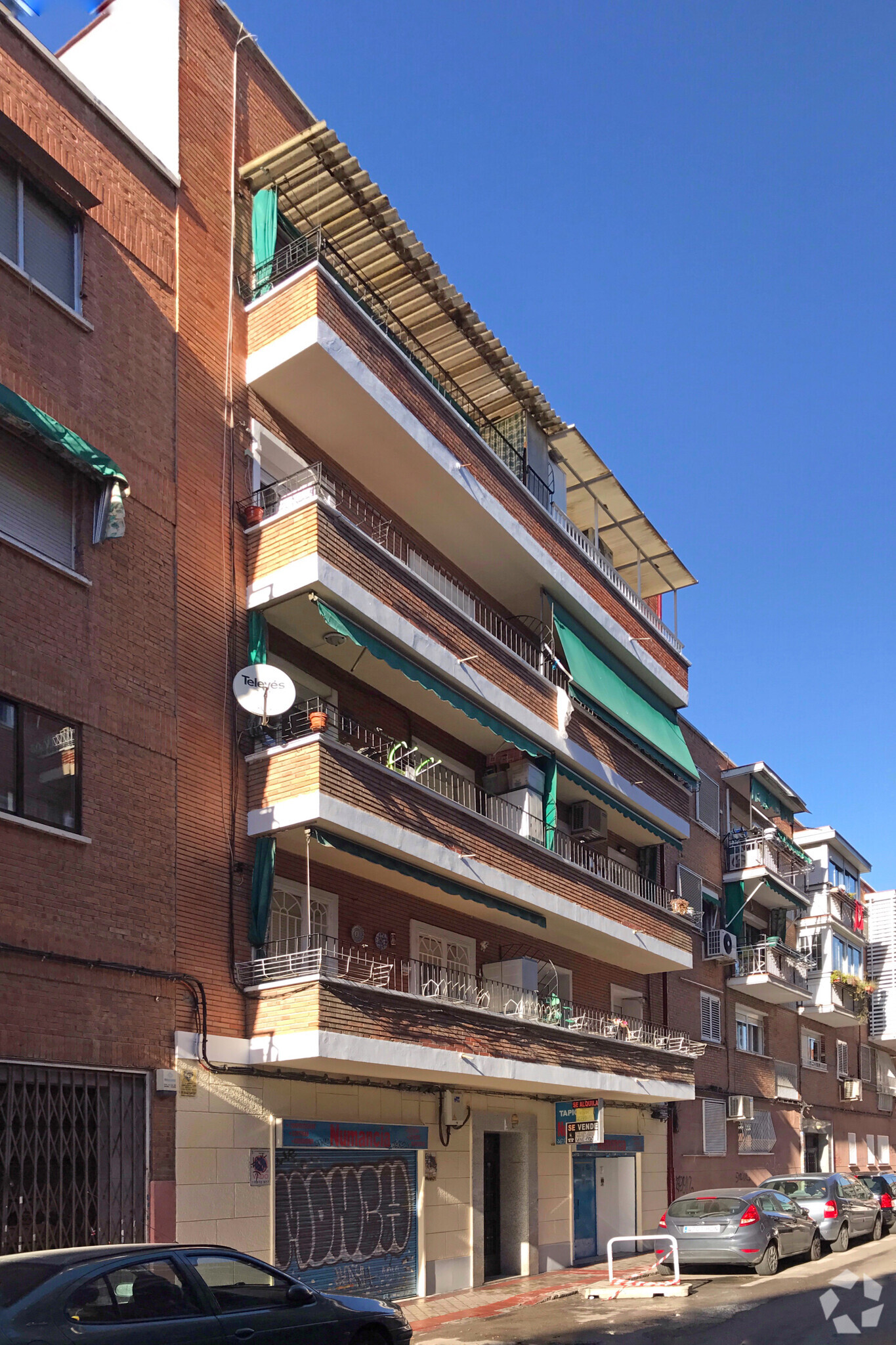 Calle de Jabiru, 8, Madrid, Madrid for sale Primary Photo- Image 1 of 3