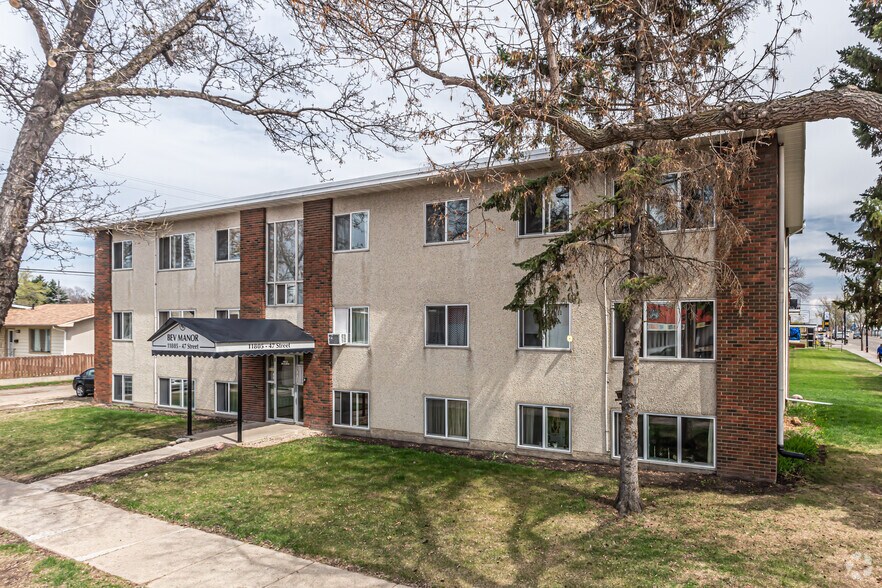 11805 47th St NW, Edmonton, AB for sale - Primary Photo - Image 1 of 1