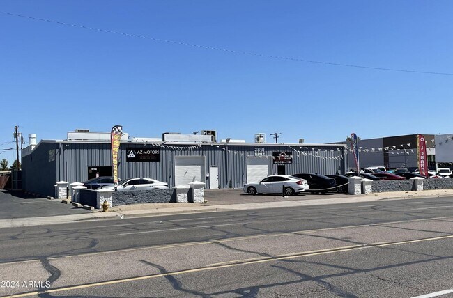 Plus de détails pour 3810 W Van Buren St, Phoenix, AZ - Commerce de détail à vendre