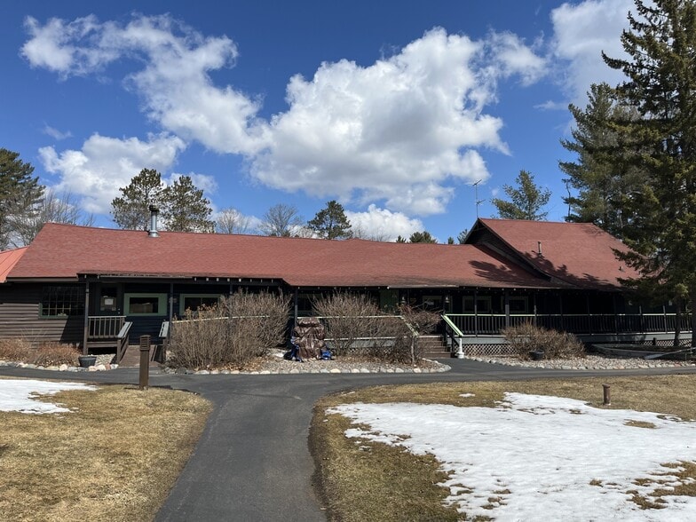 4443 Chain O Lakes Rd, Eagle River, WI for lease - Building Photo - Image 1 of 12