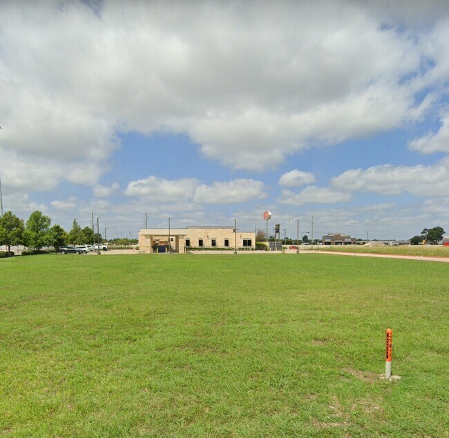 More details for 0 Town Center Rd, League City, TX - Land for Sale