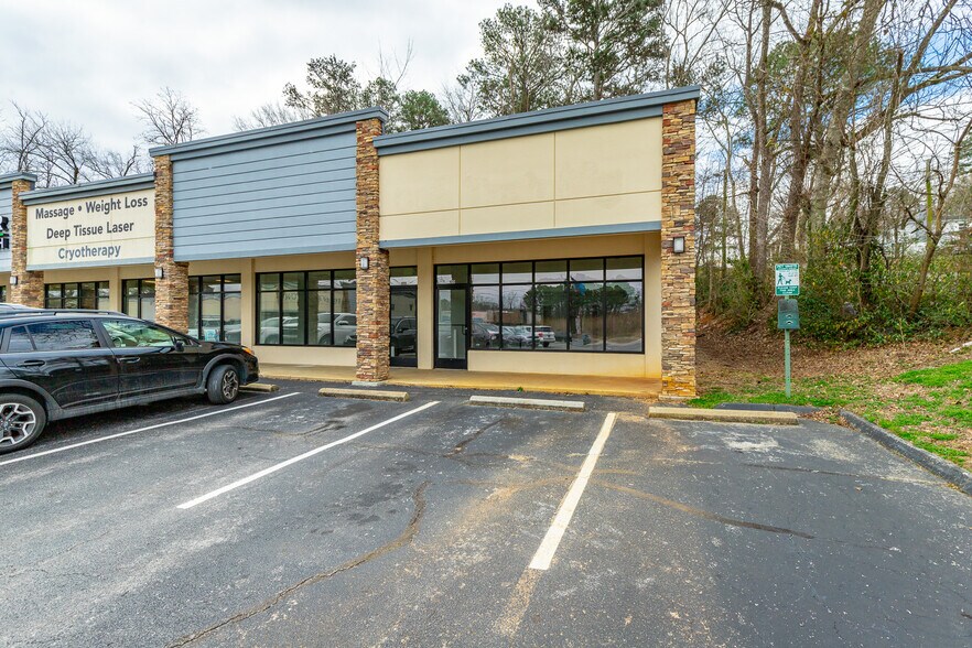 8000 E Brainerd Rd, Chattanooga, TN à louer - Photo du bâtiment - Image 2 de 11
